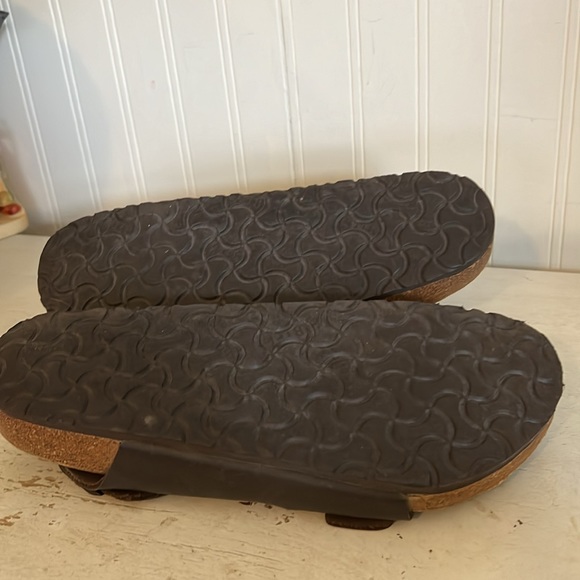 Birkenstock sandals size 42/10 big buckle - Picture 7 of 9